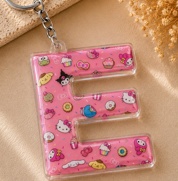 Chaveiro letra E com personagens Hello Kitty